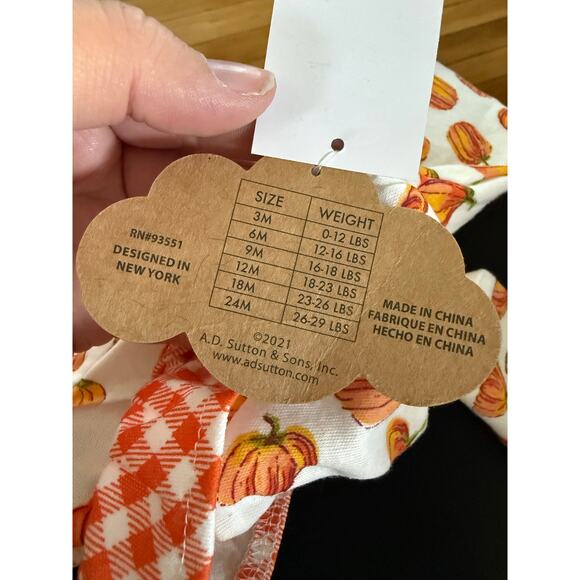 NWT Baby Essentials 2 piece pumpkin fall infant outfit with matching headband - Picture 3 of 7